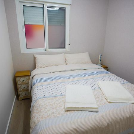 Stylish & Spacious Family Apartment Near Beach & Vibrant Historic Market Alicante Kültér fotó