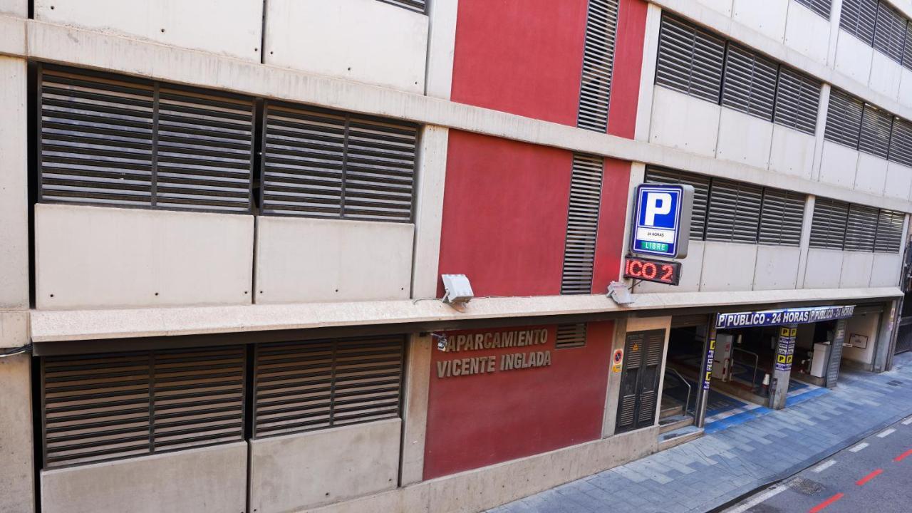 Stylish & Spacious Family Apartment Near Beach & Vibrant Historic Market Alicante Kültér fotó