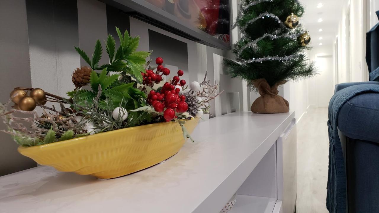 Stylish & Spacious Family Apartment Near Beach & Vibrant Historic Market Alicante Kültér fotó