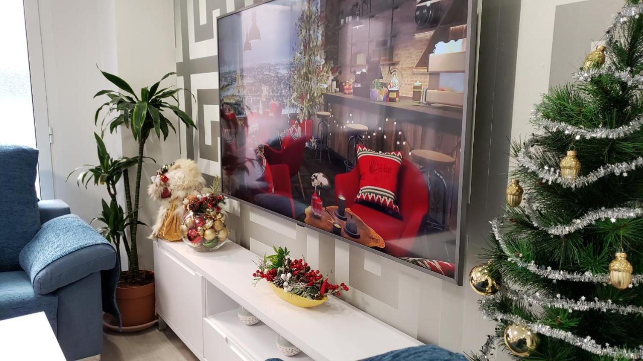 Stylish & Spacious Family Apartment Near Beach & Vibrant Historic Market Alicante Kültér fotó